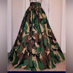Ladies, camouflage, flowing floor length skirt